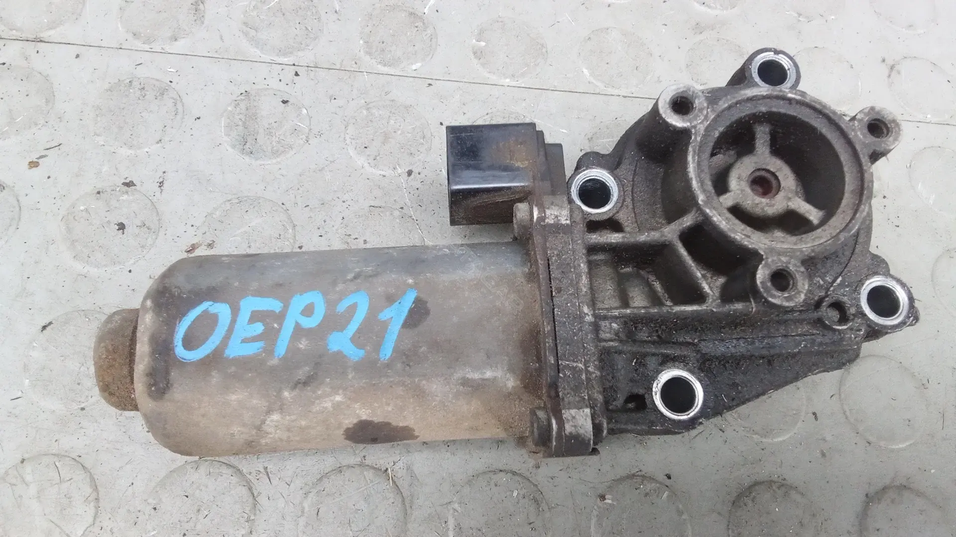 Мотор стеклоочистителя OEP21GJ01