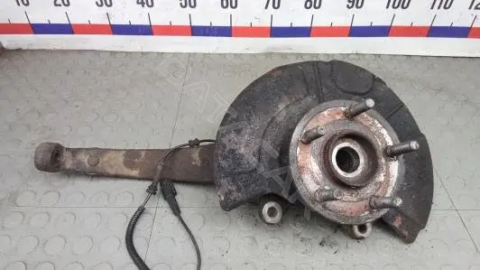 Поворотный кулак KBM350801