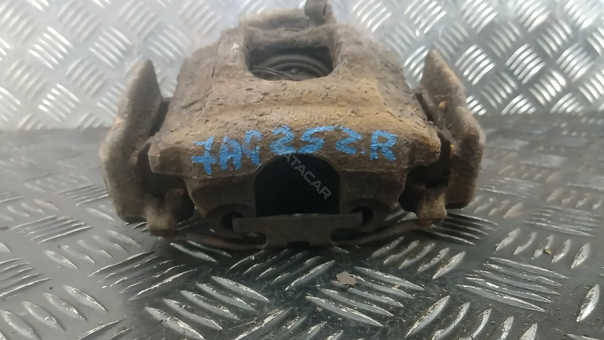 Суппорт тормозной 7AG25OO01