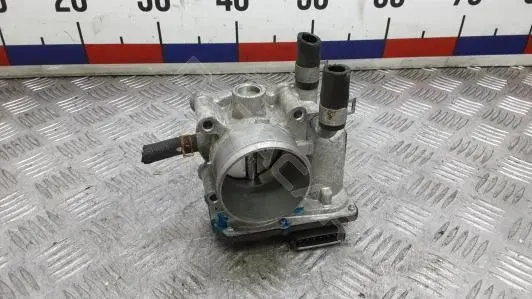 Дроссельная заслонка 35100-2B300