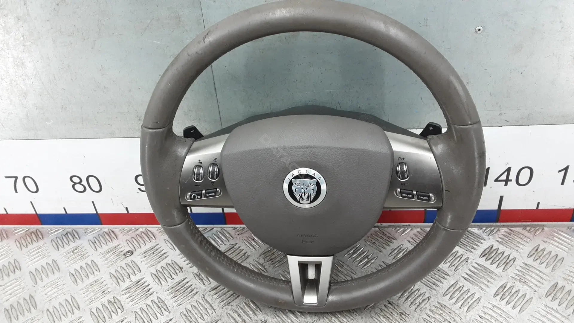 Подушка безопасности 6KR18J301