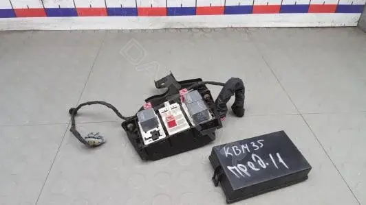 Блок предохранителей KBM35M102