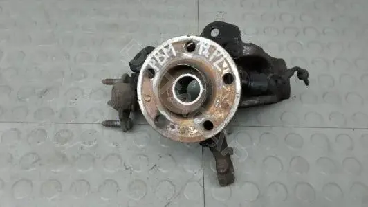 Поворотный кулак PBM190801