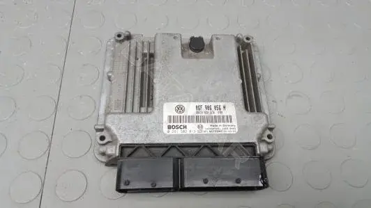 Блок управления двигателем 06f906056n