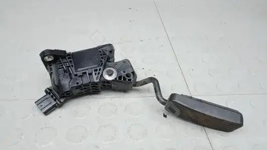 Педаль газа 1BM18NW01