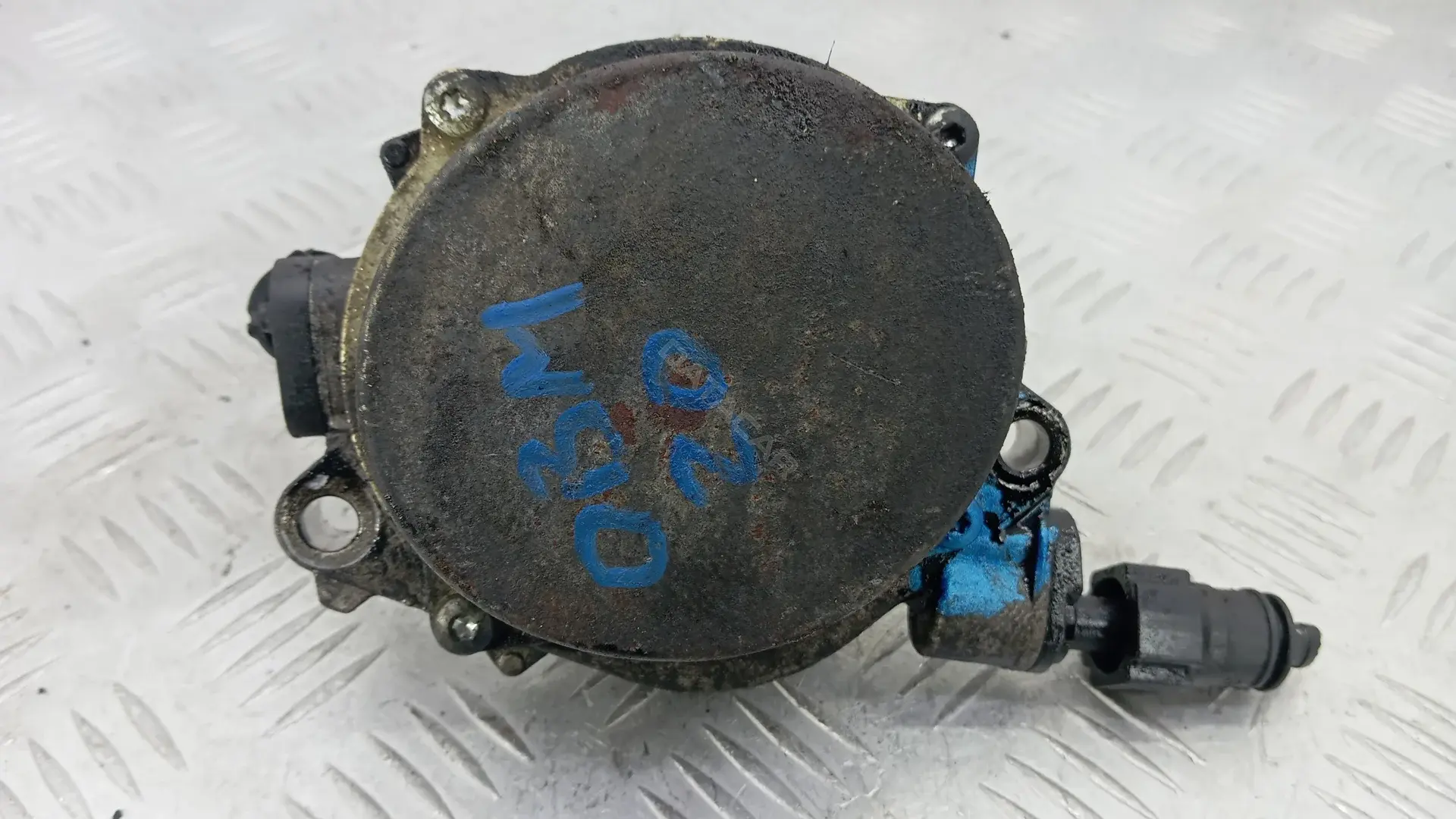 Вакуумный насос 70379903, BK3Q-2A451-FA