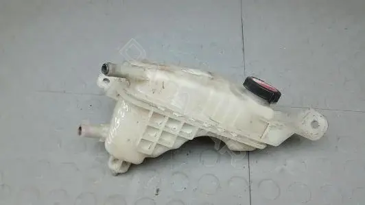 Расширительный бачок 1647537010, 164800D030