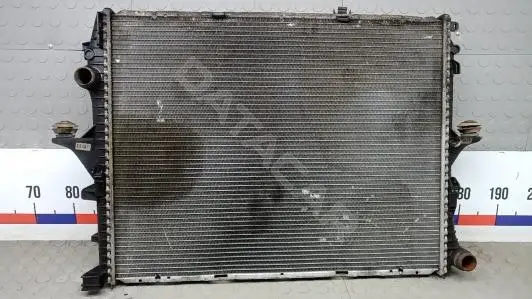 Радиатор охлаждения 7L0121253A