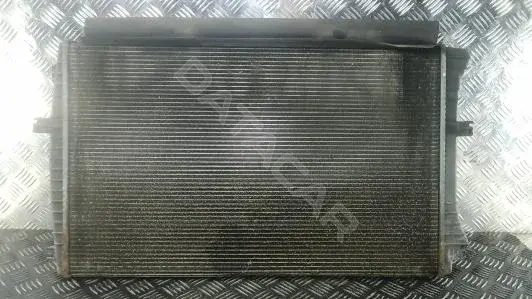 Радиатор охлаждения 5Q0121251EM