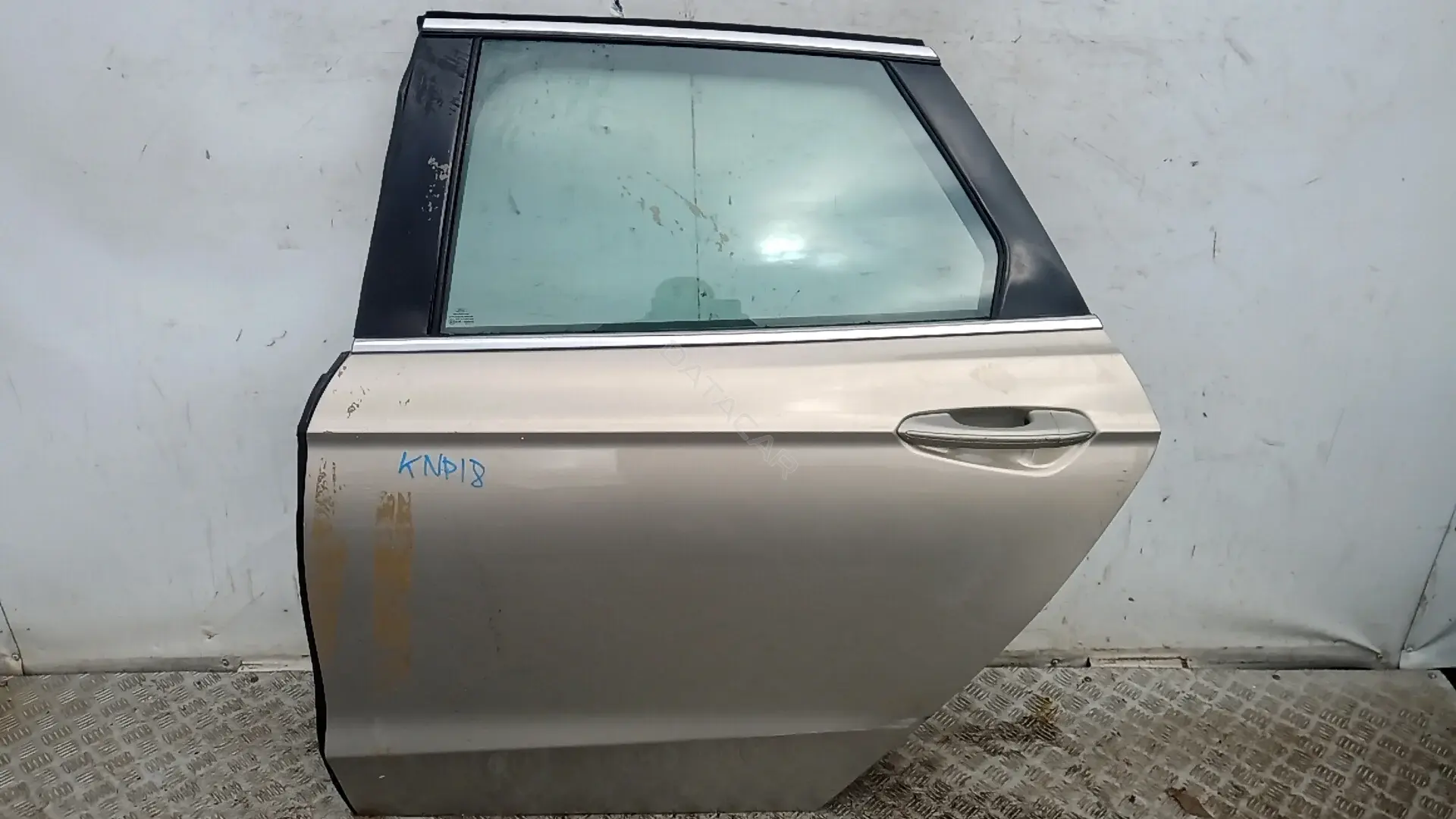 Дверь KNP18FG01