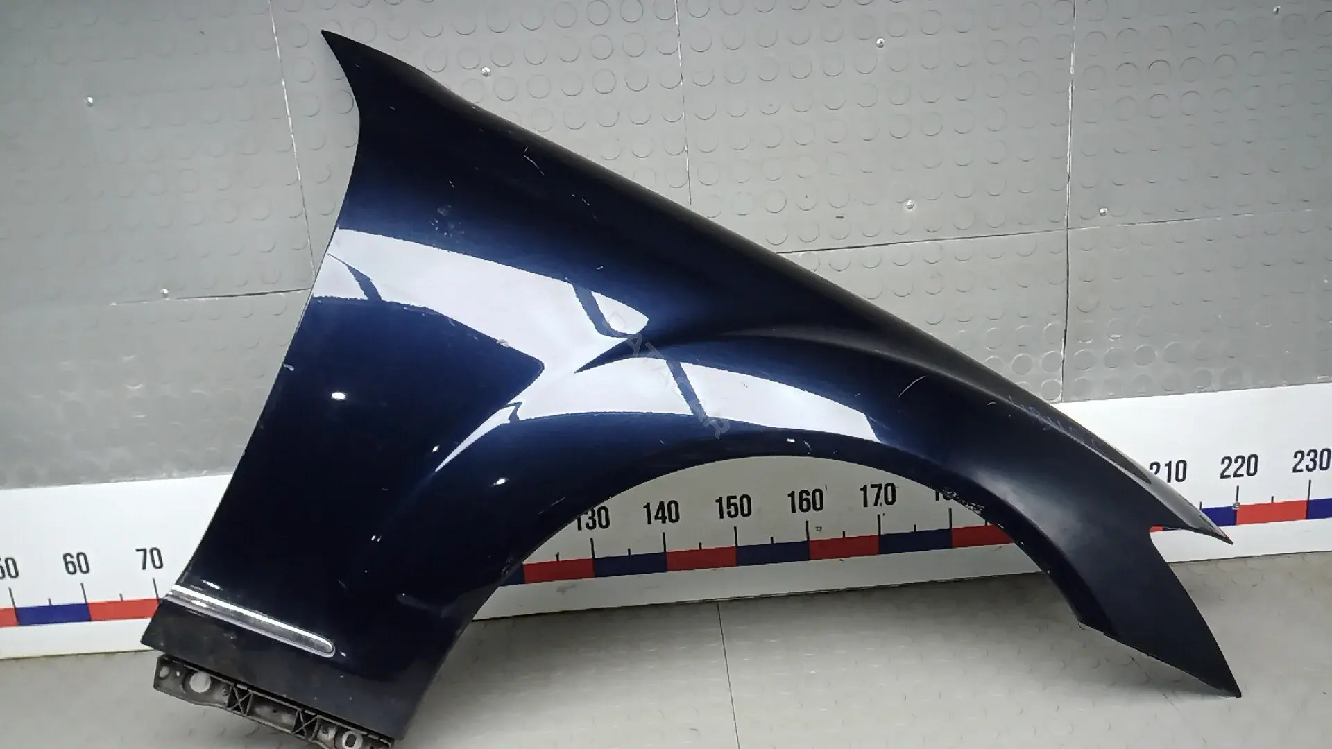 Крыло переднее 4BM26EC01