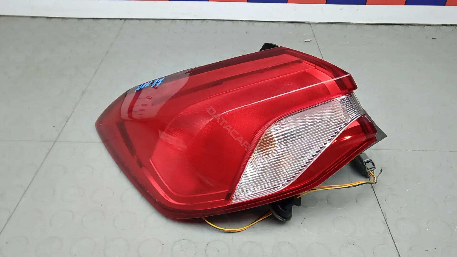 Задние фонари JX7B13405CE