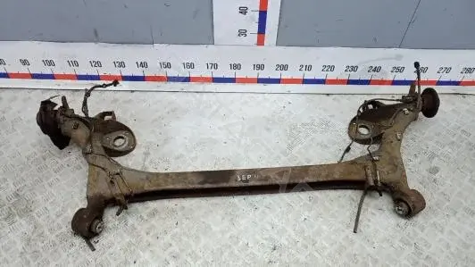 Балка подвески 6R0500051B