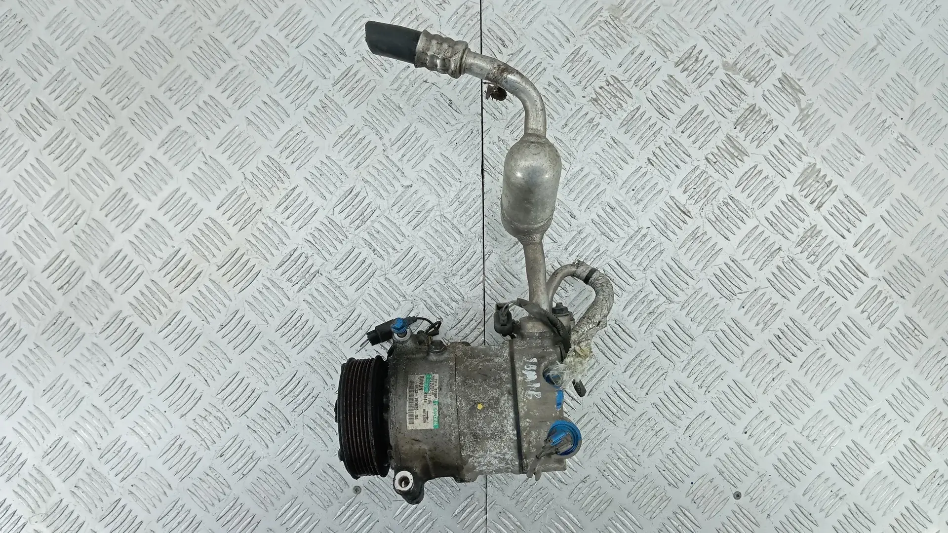 Компрессор кондиционера 9X23-19D629-DA