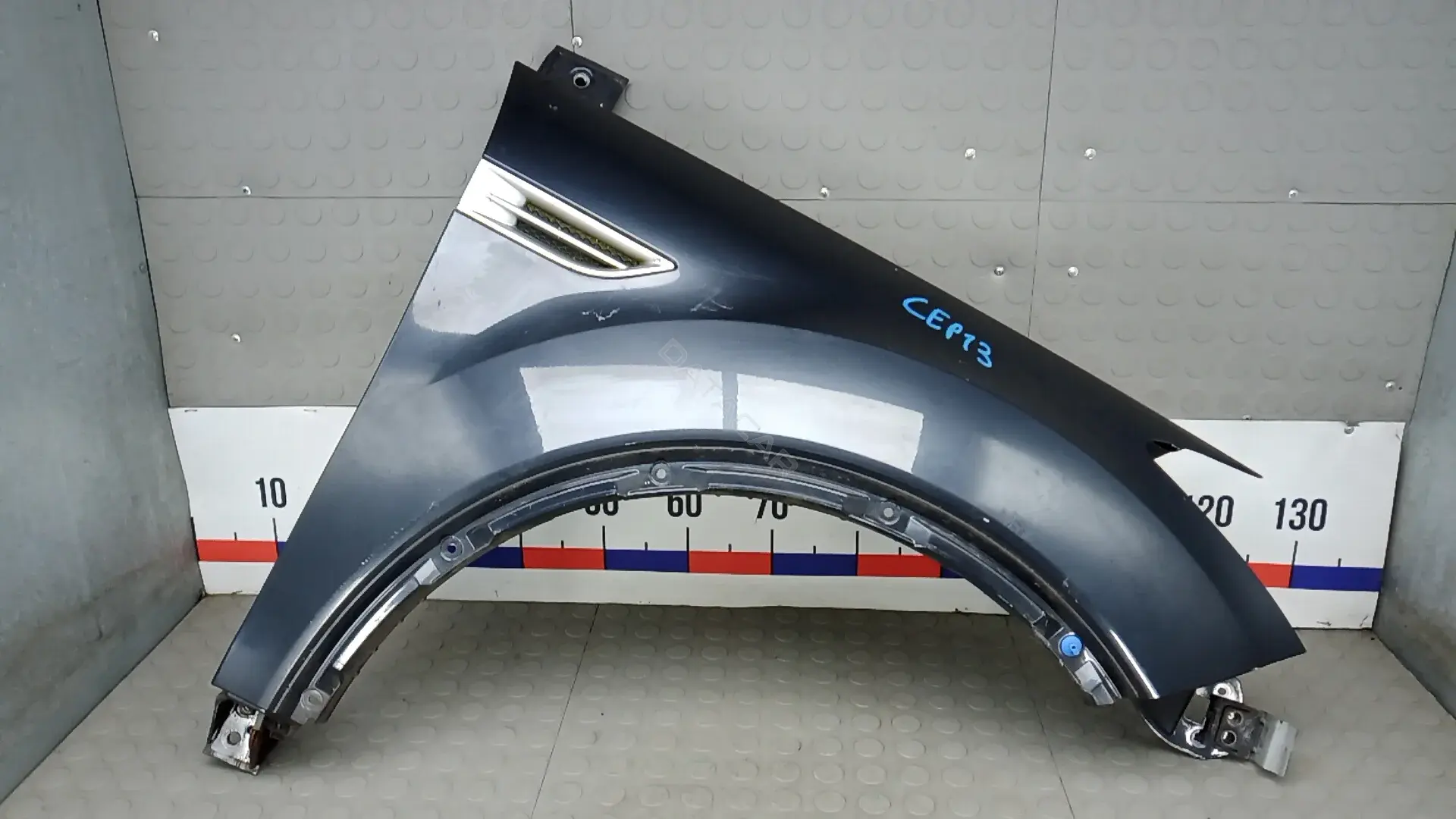 Крыло переднее CEP13EC01