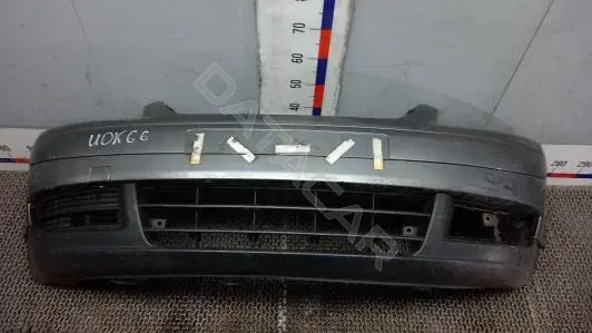 Передний бампер UOK66G501