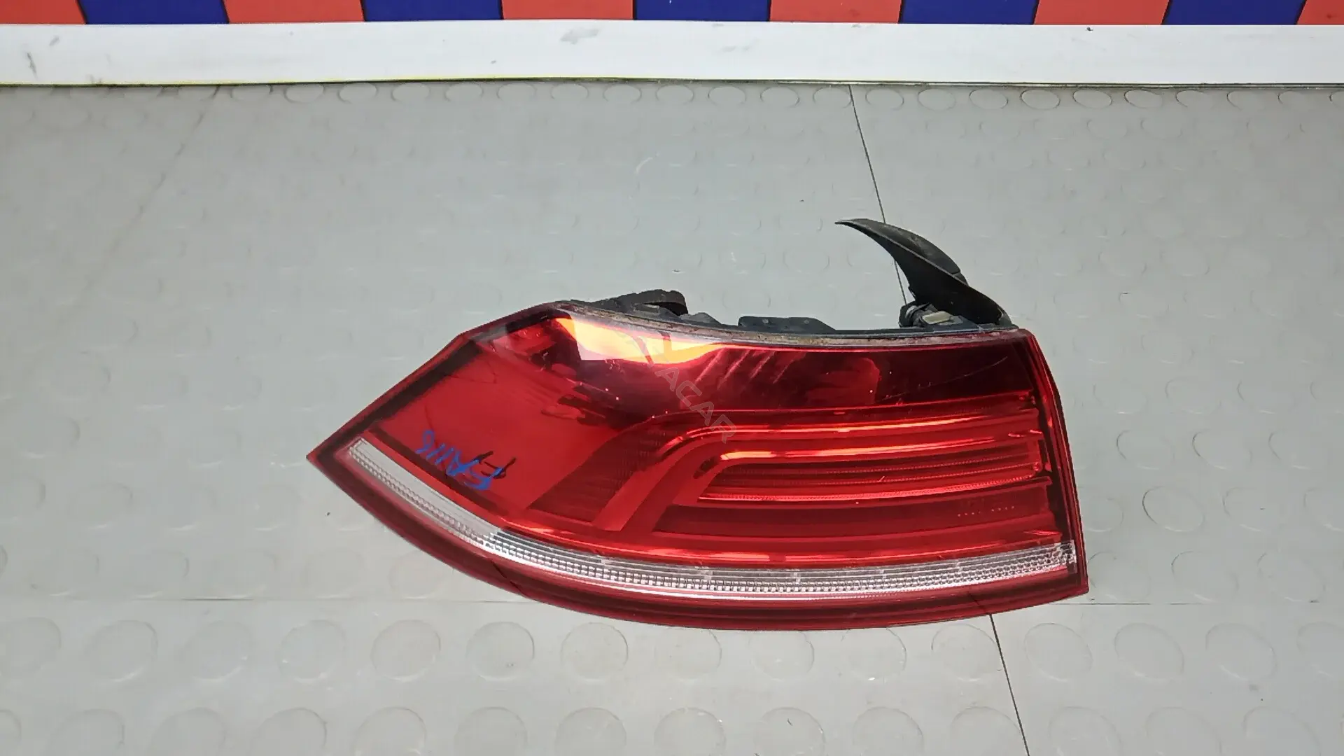 Задние фонари FA116MX01