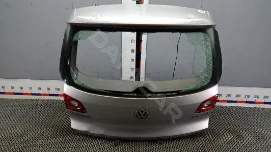 Крышка багажника 5N0827025G