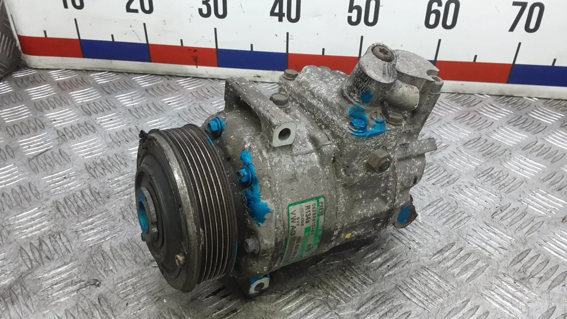 Компрессор кондиционера 1K0820803G
