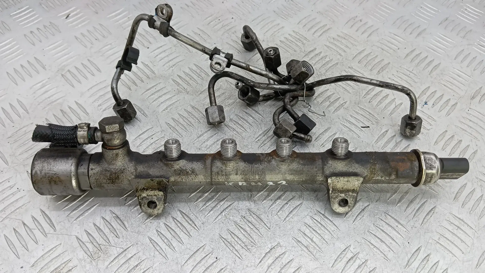 Топливная рейка KBM33BB01
