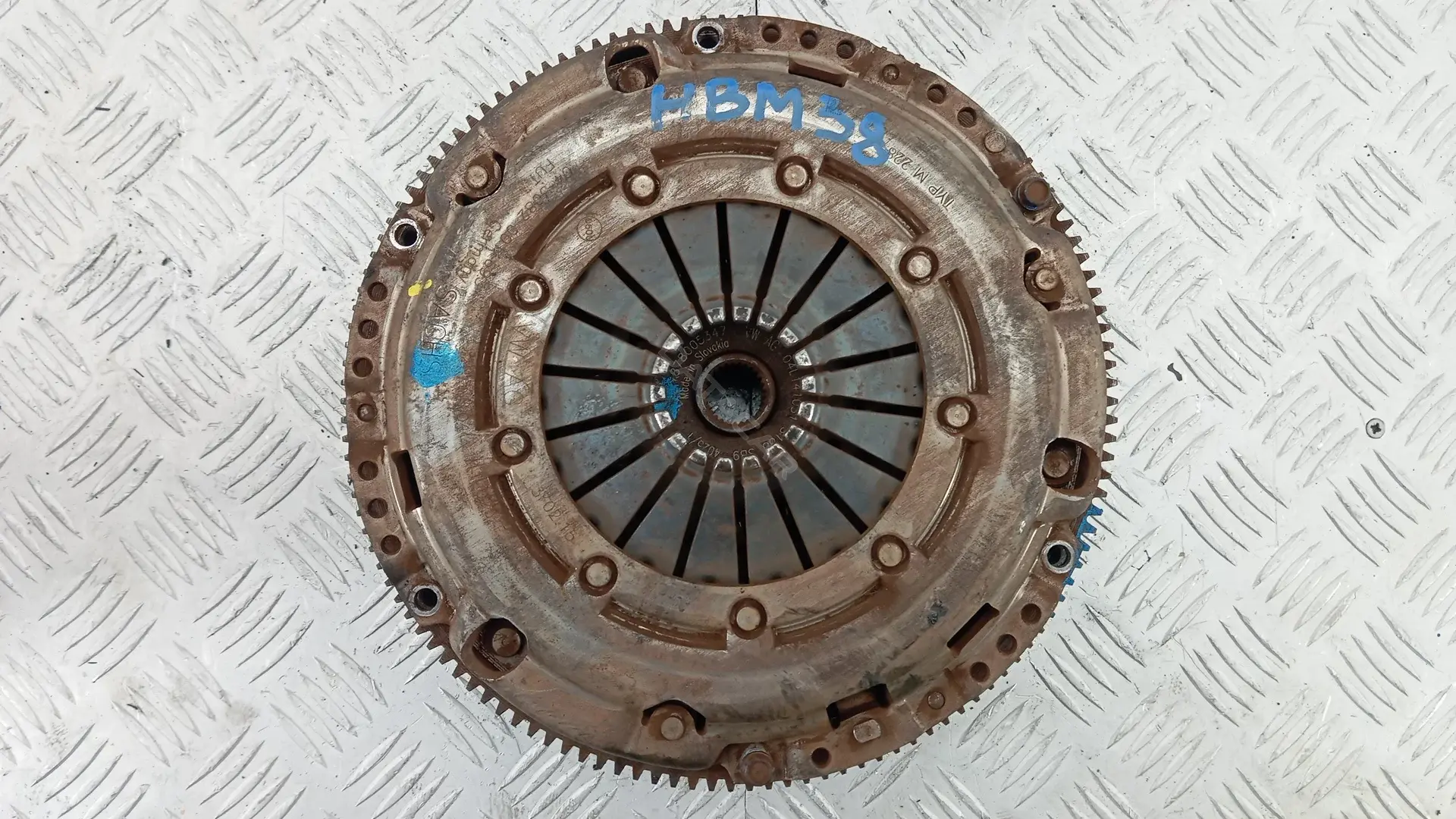 Маховик 04L105269