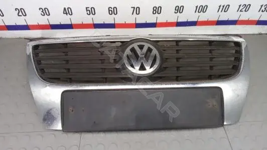Решетка радиатора 3C0853651AD