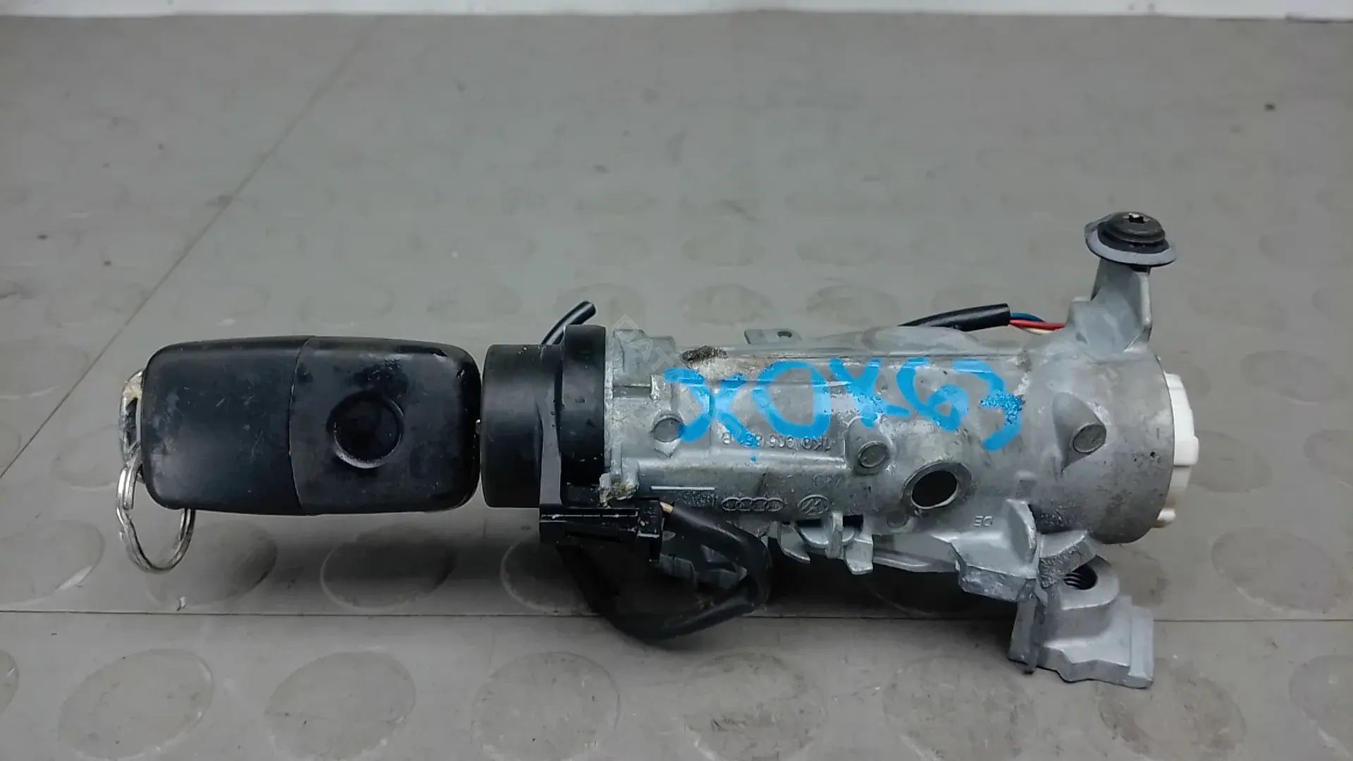 Замок зажигания XOK63J101