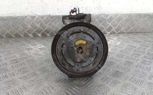 Компрессор кондиционера 8T0260805F