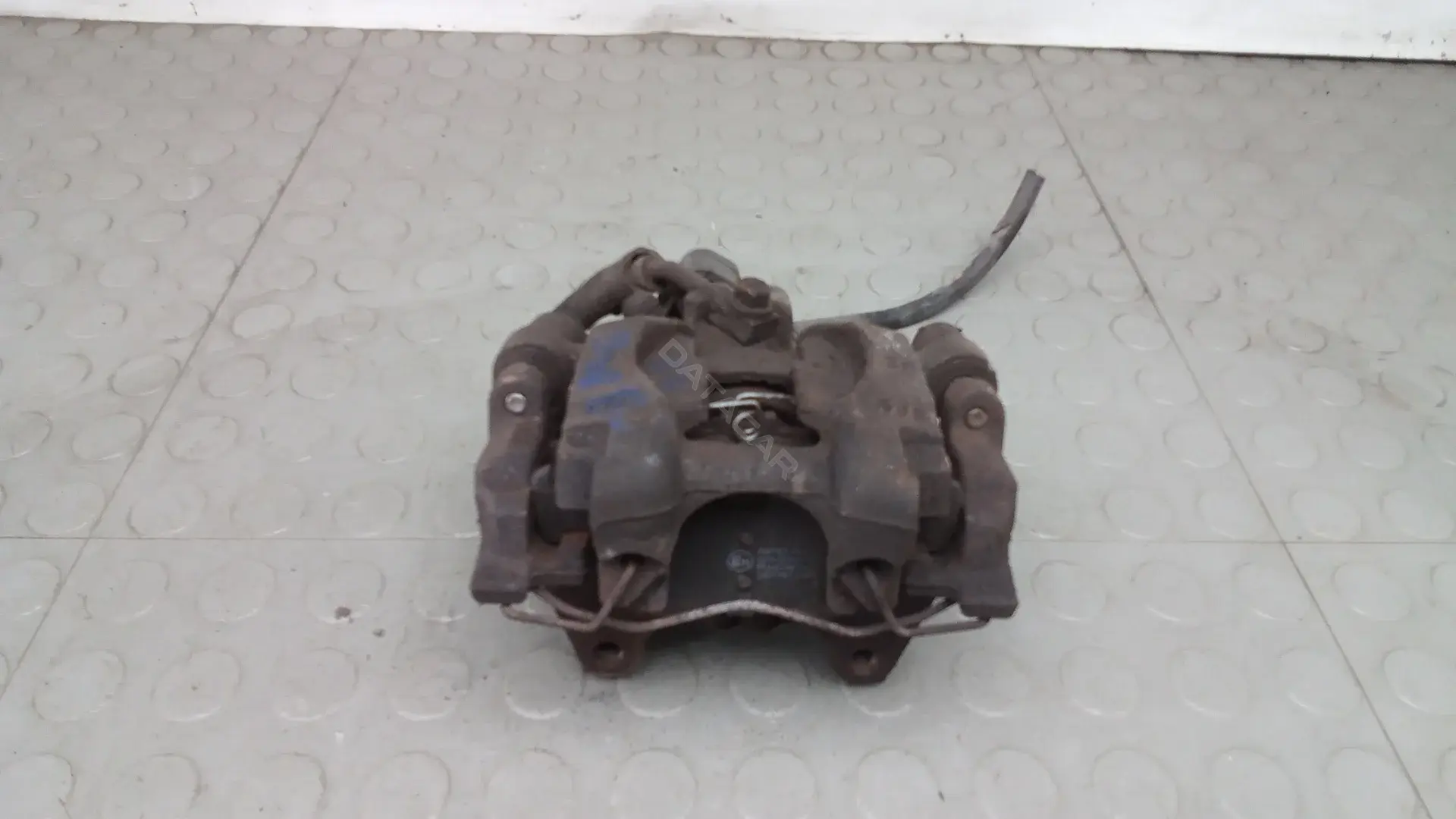 Скоба суппорта CBM060P01