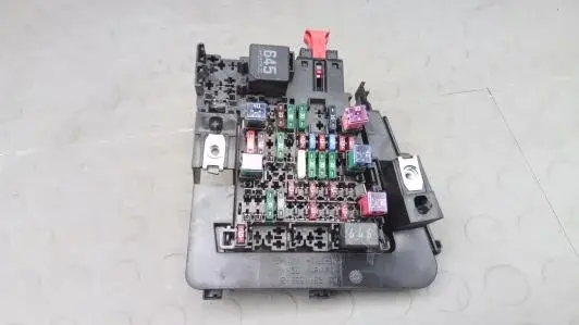 Блок предохранителей DBM18M102