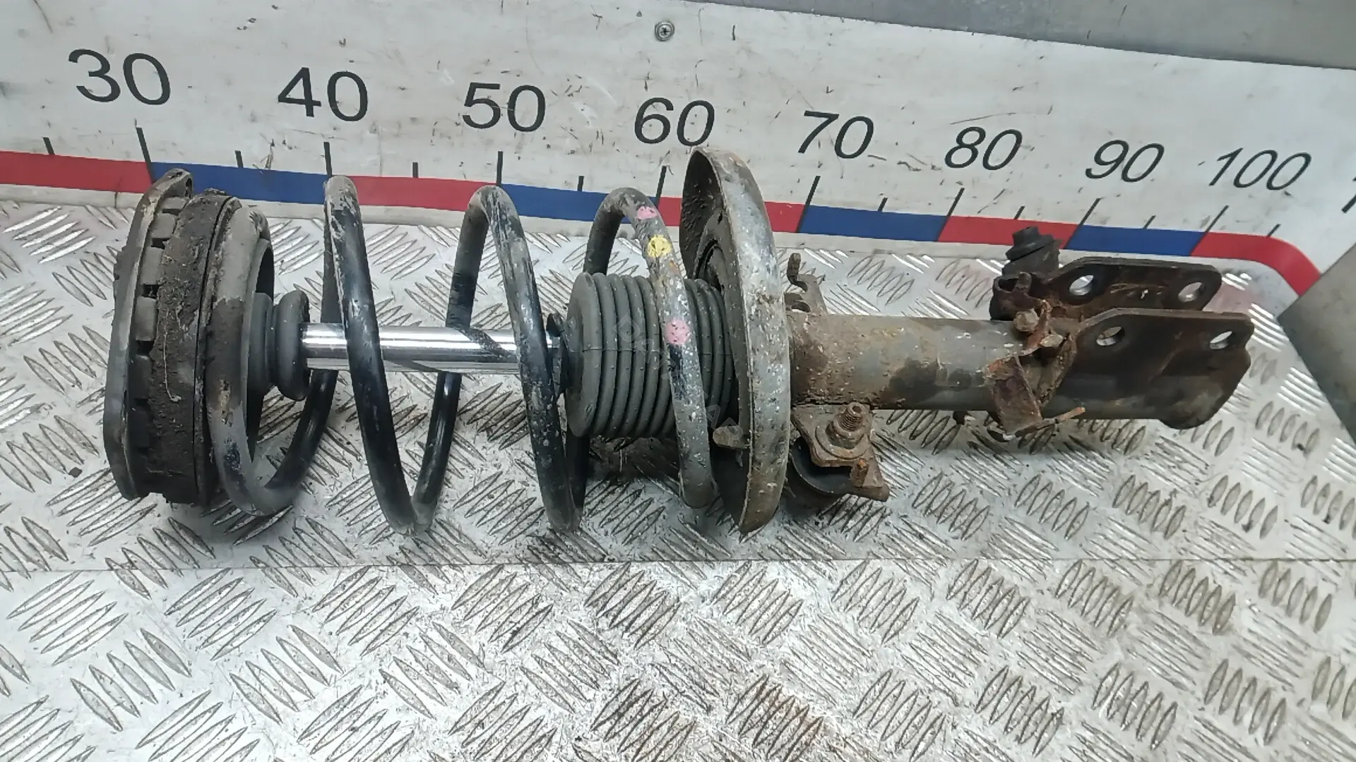 Амортизаторы 4TD14N801