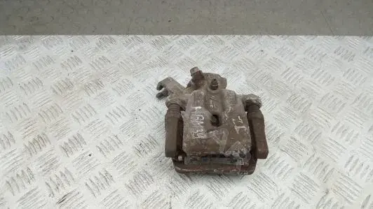 Скоба суппорта HBM390M01