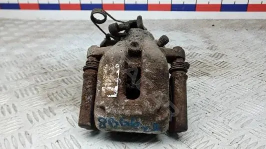 Скоба суппорта 8BG060P01