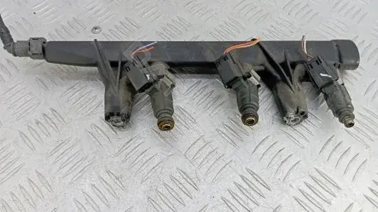 Топливная рейка 7BM12TJ01