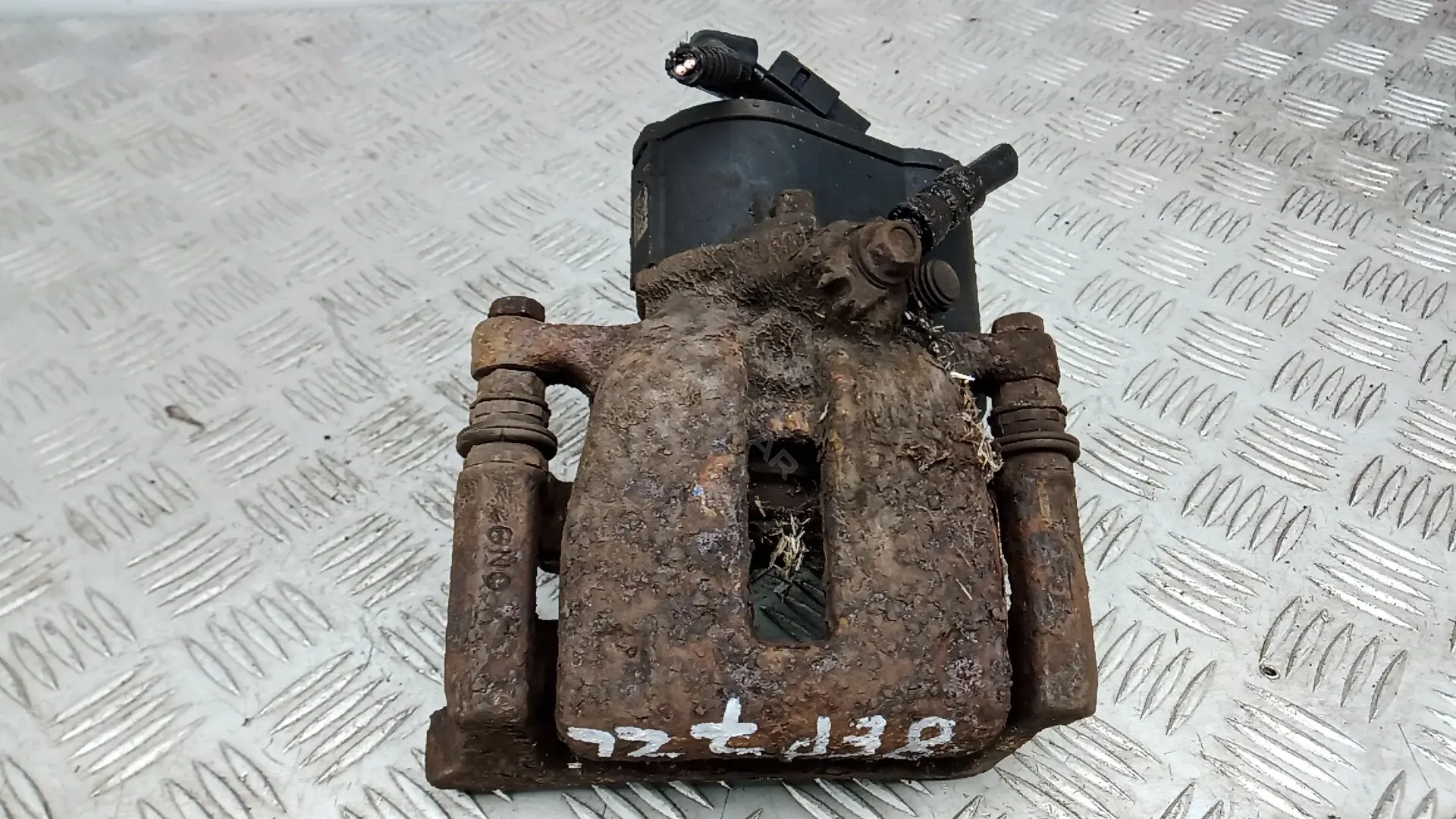 Скоба суппорта 3AA615425A