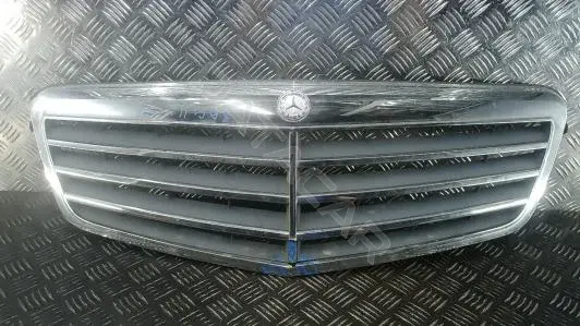 Решетка радиатора 8AG11G101