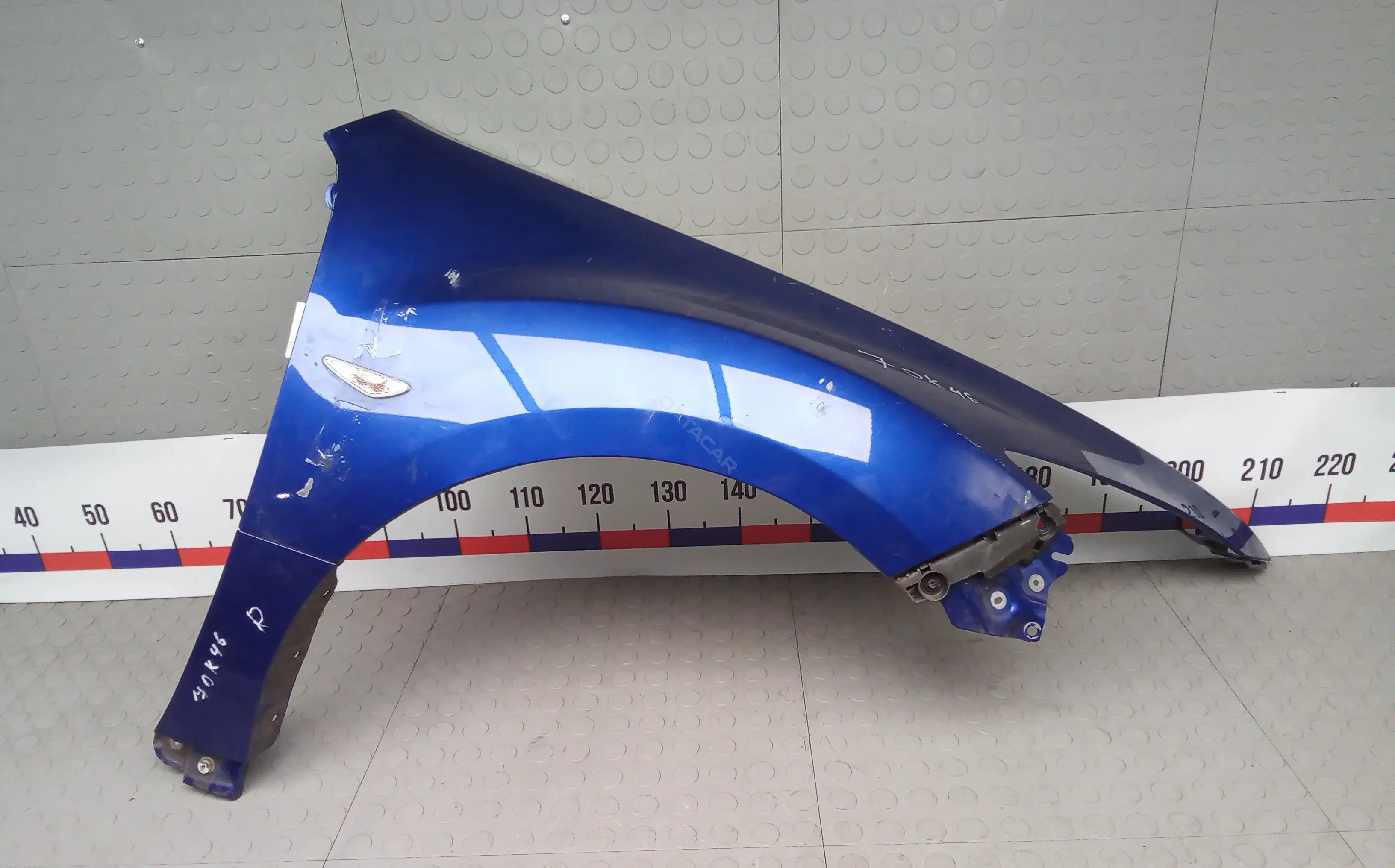 Крыло переднее 7OK46EC01