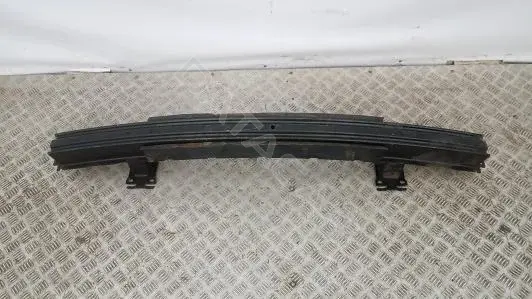 Усилитель бампера LR013926