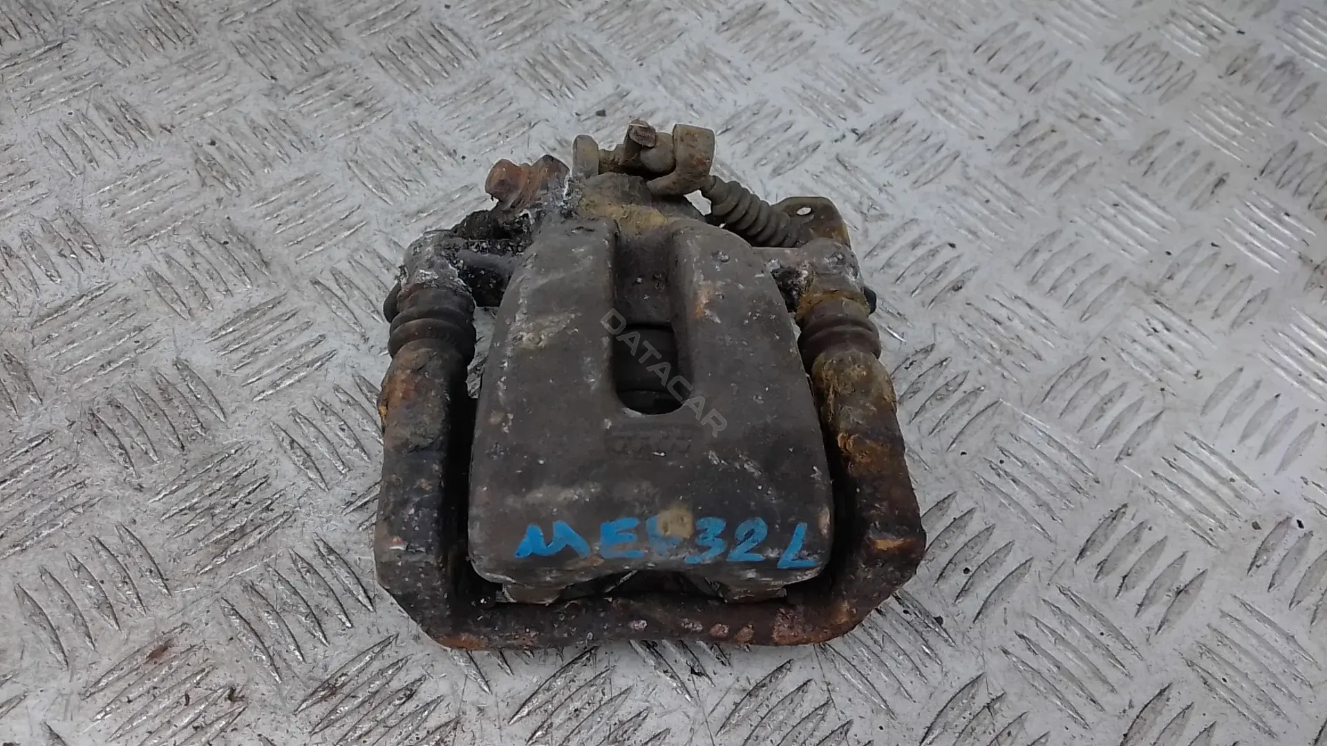 Скоба суппорта MEP320O01