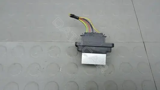 Резистор печки 7BM12KL01