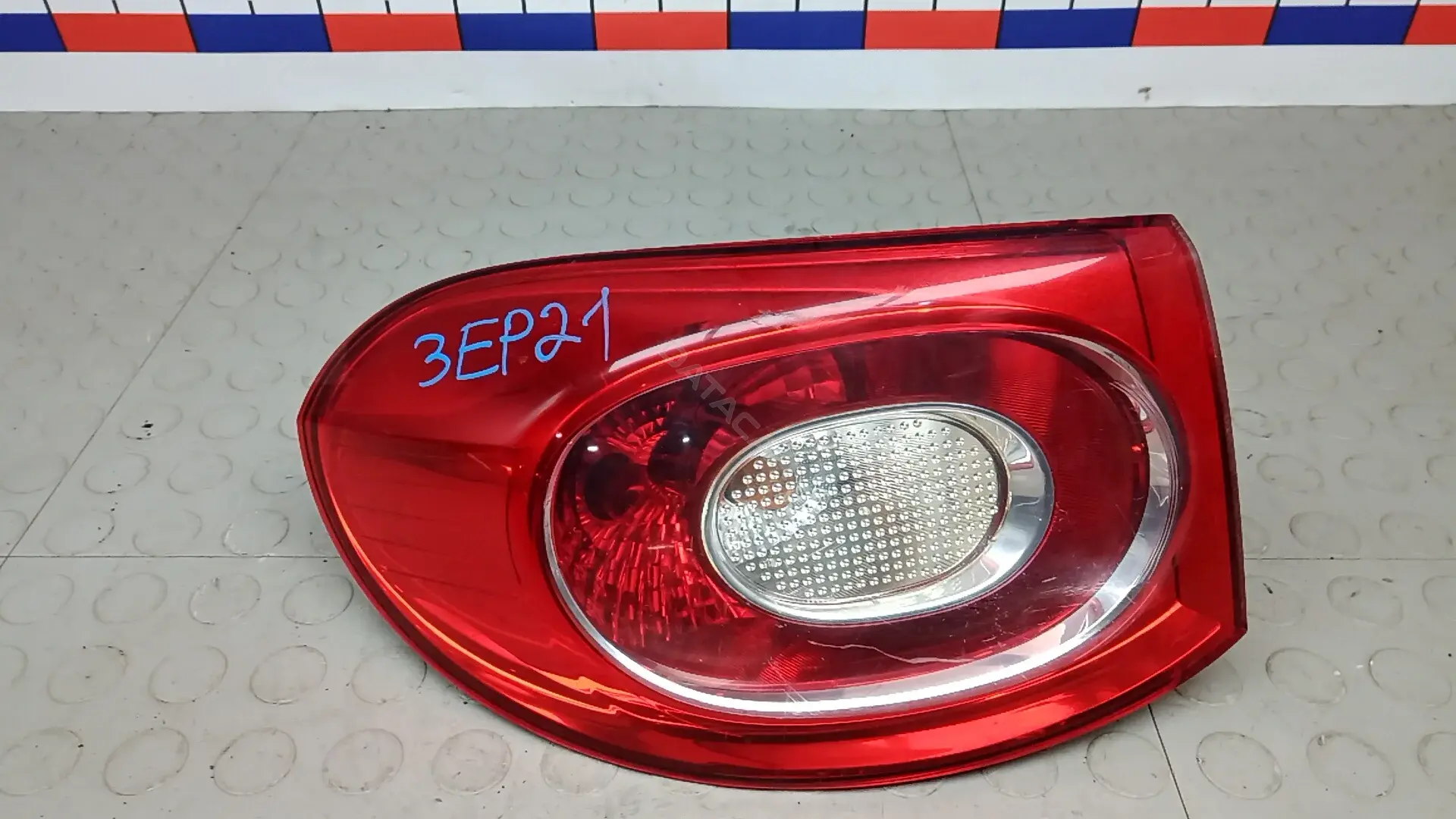 Задние фонари 5N0945095H