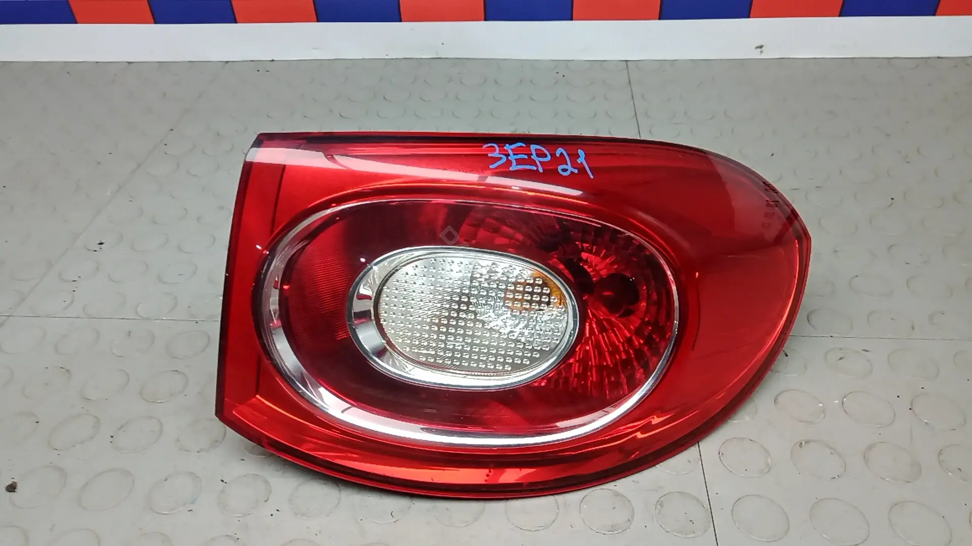 Задние фонари 5N0945096H