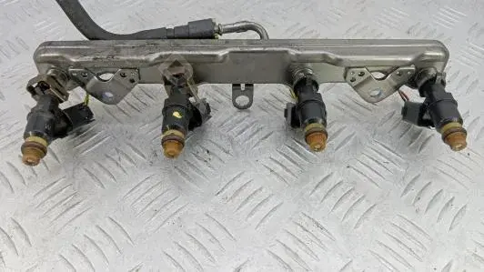 Топливная рейка KBM12TJ01