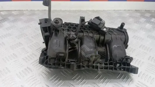 Коллектор впускной 8BM16C601
