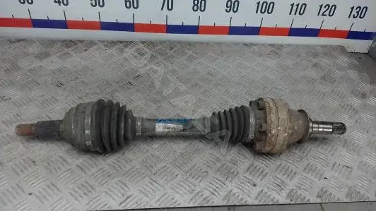 Приводной вал / Полуось 7P0407271C