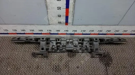Усилитель бампера CLK52HI01