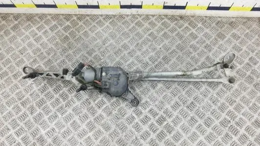 Трапеция стеклоочистителя 94Y10JR01