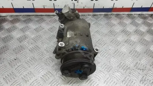 Компрессор кондиционера 3OK22BU01