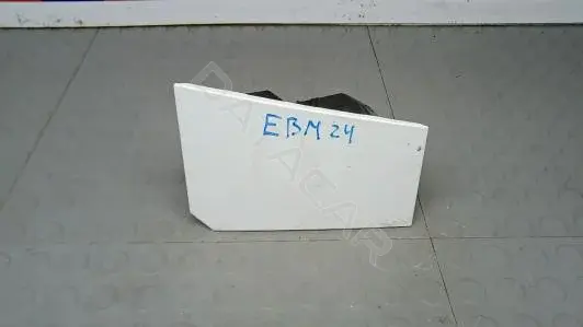 Крышка лючка топливного бака EBM24IC01