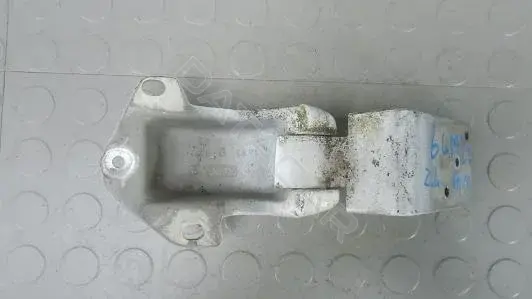 Петля двери 6GM22R102